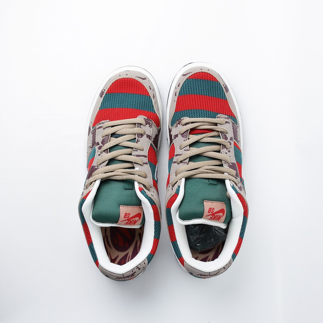 sb dunk freddy krueger box